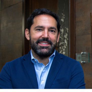 Orejas Daniel Director General