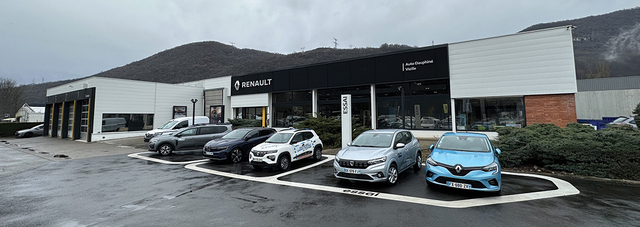 RENAULT AUTO DAUPHINE VIZILLE