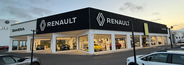 RENAULT LANZAROTE JUAN TOLEDO