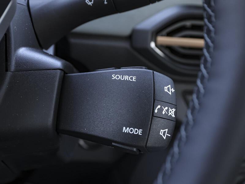 Fahrzeugabbildung Sandero NAVI SHZ BT Bild 15 von 15