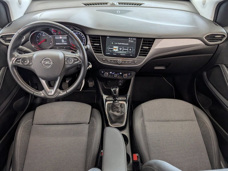 Fahrzeugabbildung Crossland 1.2 Turbo Business Edition Navi Kamera Bild 14 von 34