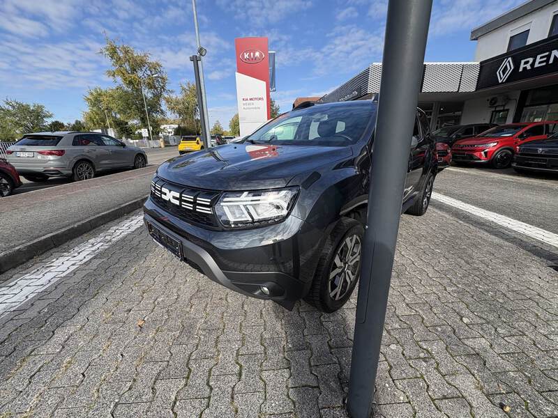 Fahrzeugabbildung Duster II 1.3 TCe 130 Journey 2WD Bild 9 von 18