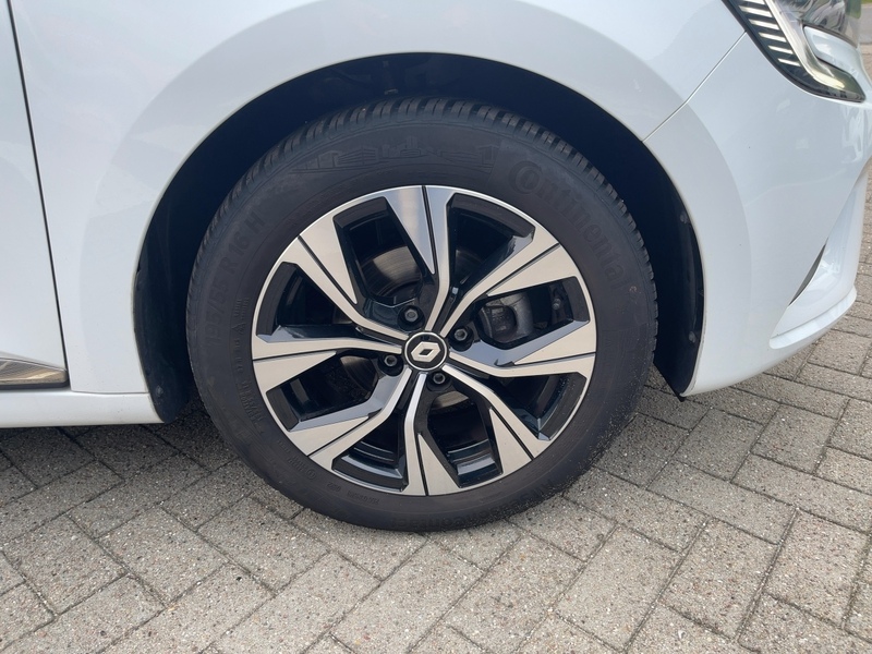 Fahrzeugabbildung Clio V 1.0 TCe 90 Evolution Bild 7 von 15