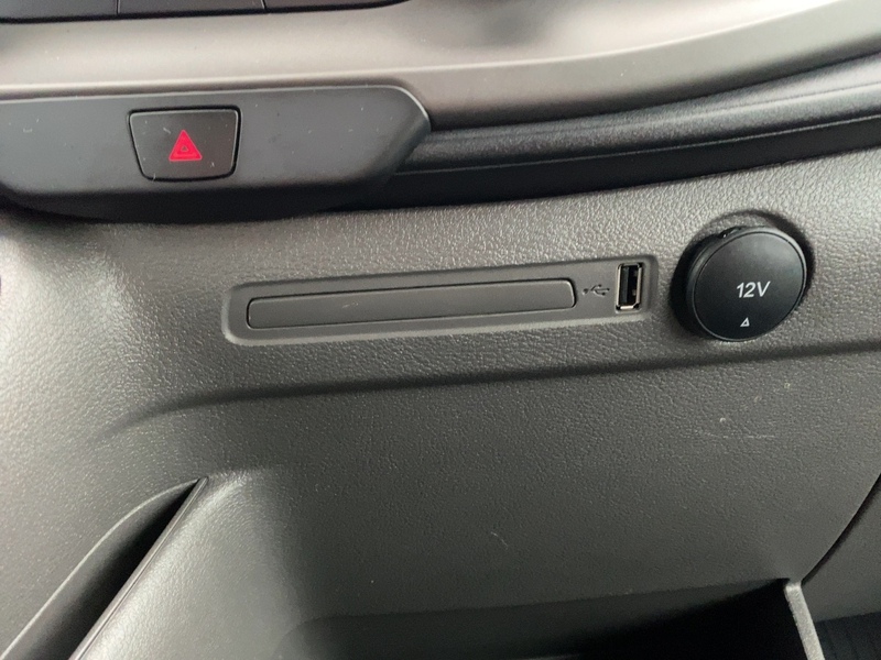 Fahrzeugabbildung Transit Kasten 350 L3 Trend Bild 18 von 21