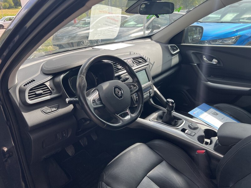 Fahrzeugabbildung Kadjar  1.6 dCi 130 Bose Edition 4x4 AHK  Bild 19 von 24