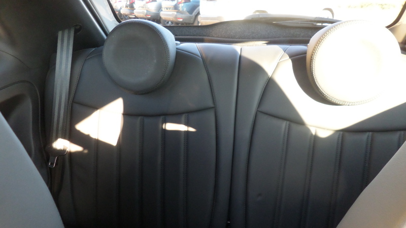 Fahrzeugabbildung Abarth Einparkhilfe hinten Klimaanlage DAB+ Bild 10 von 14