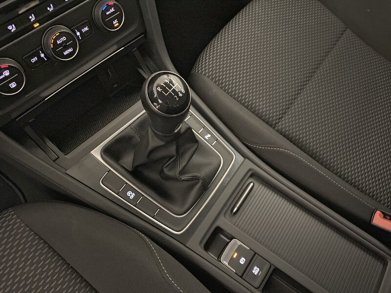 Volkswagen Golf VII