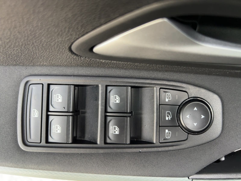 Fahrzeugabbildung Duster 1.6 E-TECH 140 Extreme  Bild 16 von 30