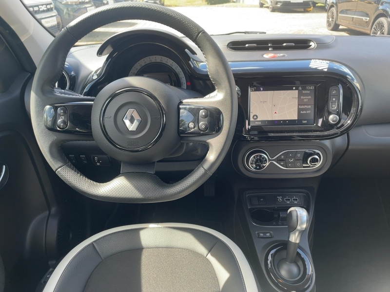 Fahrzeugabbildung Twingo Electric Techno Electric Bild 8 von 15