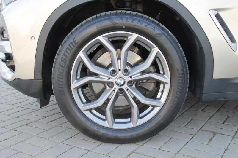 Fahrzeugabbildung X3 xDrive 20 d 2.0 xDrive SAV Bild 23 von 23