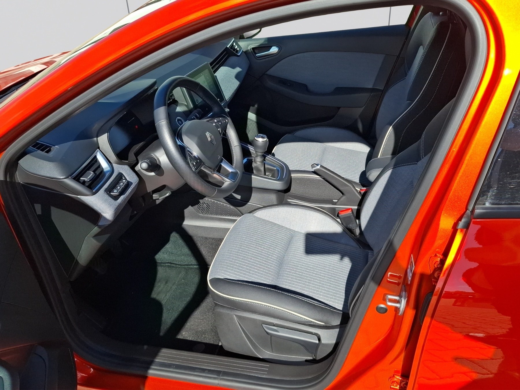 Renault Clio – Bild 11