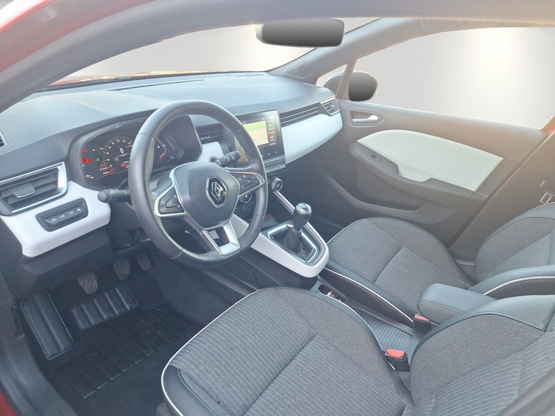 Fahrzeugabbildung Clio TECHNO TCe 90 Bild 8 von 17