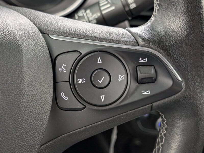 Fahrzeugabbildung Crossland X 1.5 CDTI Elegance LED Navi SHZ Bild 24 von 31