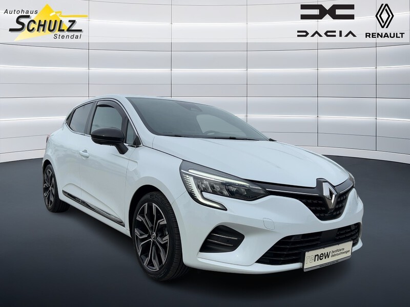 Fahrzeugabbildung Clio INTENS E-TECH 140 Bild 4 von 16