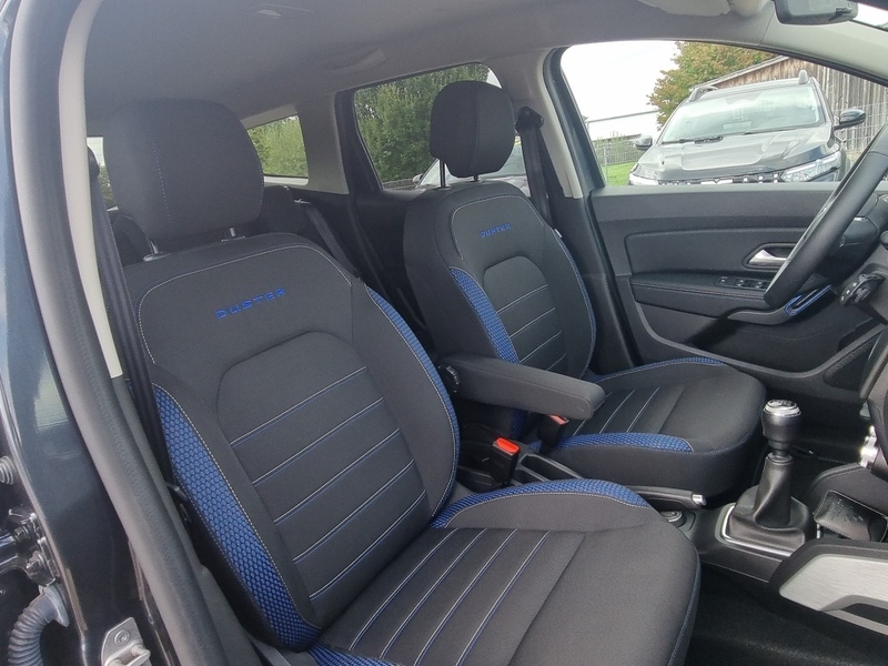 Fahrzeugabbildung Duster Allrad Bild 14 von 20