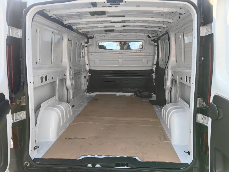 RENAULT Trafic 2025 — imagine 9