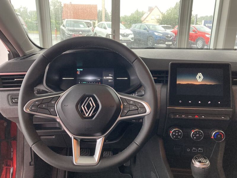Fahrzeugabbildung Clio EVOLUTION TCe 100 LPG Bild 8 von 11