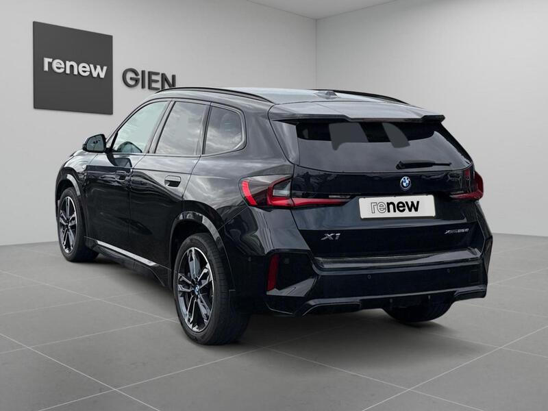 BMW X1 U11