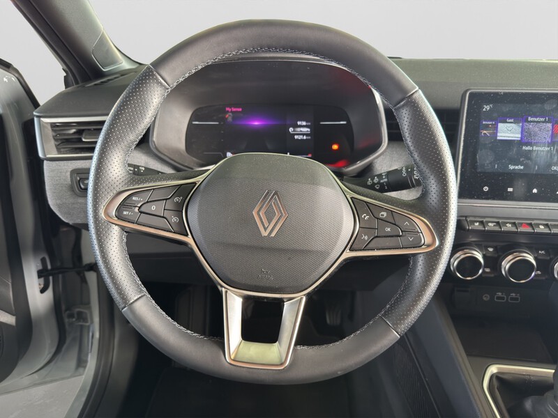 Fahrzeugabbildung Clio Techno TCe 90 Bild 12 von 15