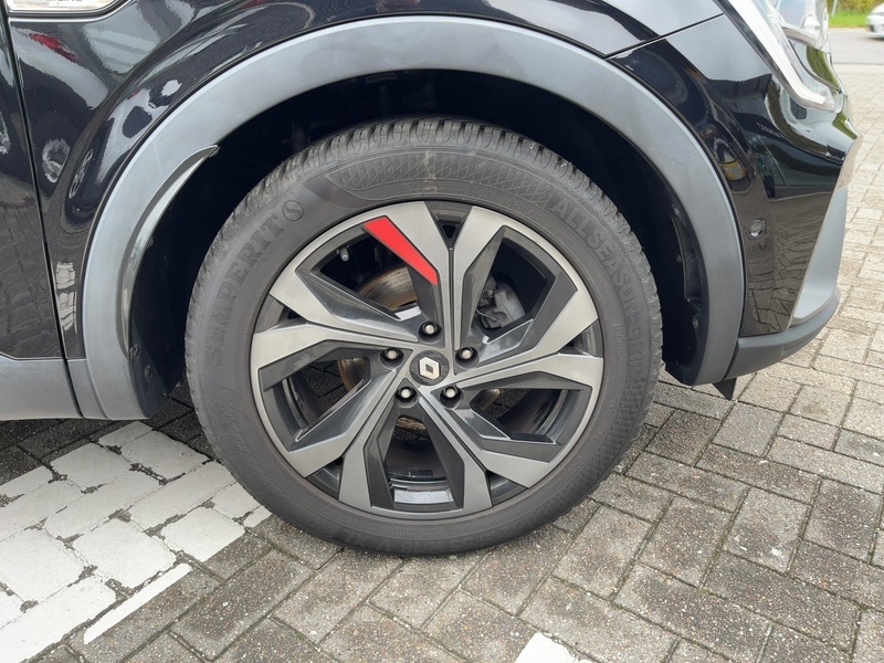 Fahrzeugabbildung Arkana R.S. Line 1.3 TCe 140 Bild 7 von 15