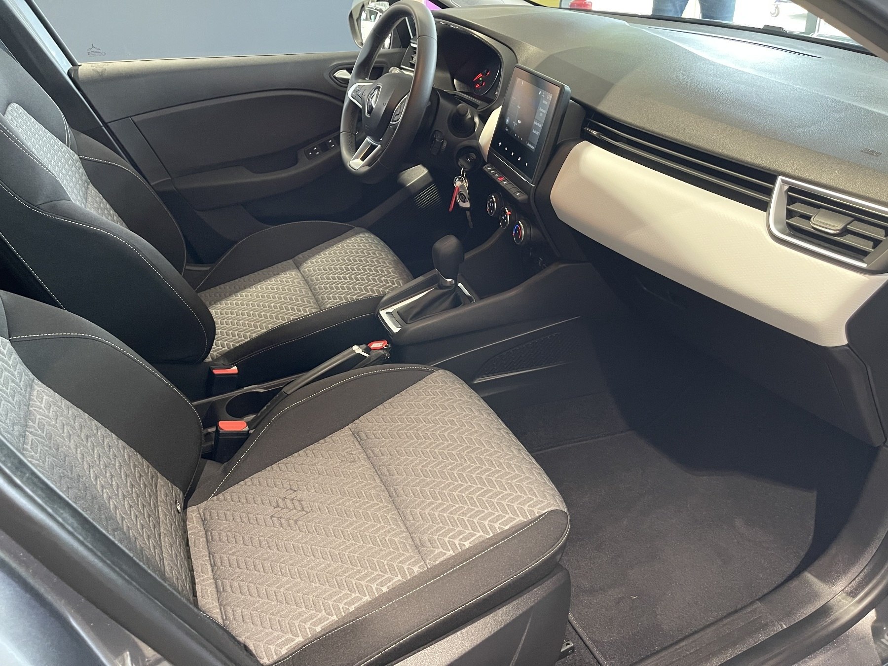 Renault Clio – Bild 10