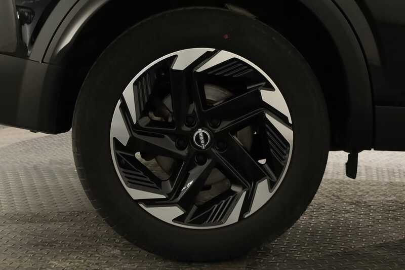 NISSAN Qashqai Qashqai 1.3 DIG-T N-Connecta LED Xtronic — photo 5