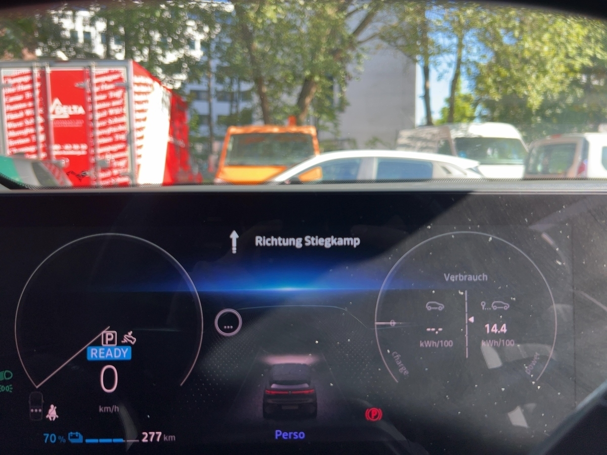Renault Megane E-TECH – Bild 12