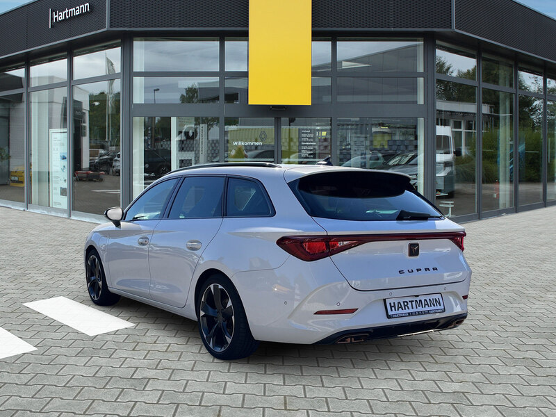 Fahrzeugabbildung Leon Sportstourer 1.4 e-HYBRID OPF Bild 7 von 16