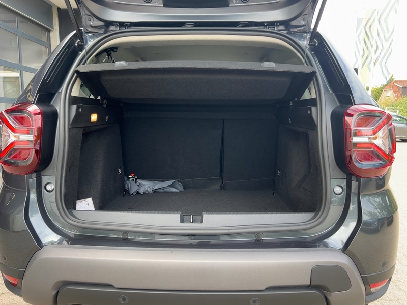 Fahrzeugabbildung Duster Sondermodell Extreme TCe 150 EDC+NAVI+KAM+SHZG+ Bild 15 von 15