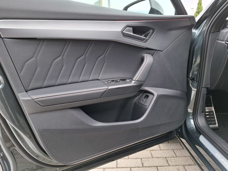 Fahrzeugabbildung Formentor VZ 2.0 TSI 4Drive (310 PS) 7-Gang-DSG Bild 39 von 49
