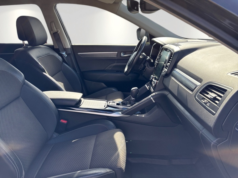 Fahrzeugabbildung Koleos Navi PDC v+h Kamera Bild 15 von 17