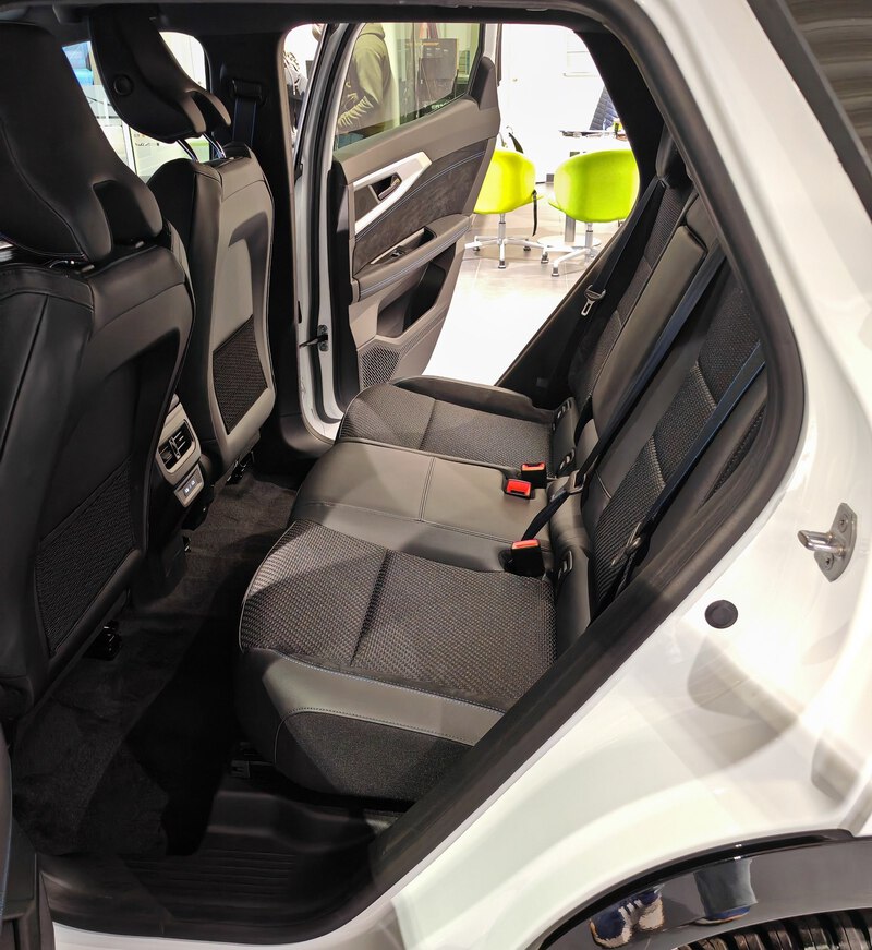 Fahrzeugabbildung Austral Esprit Alpine Full Hybrid E-Tech 200 Bild 16 von 45