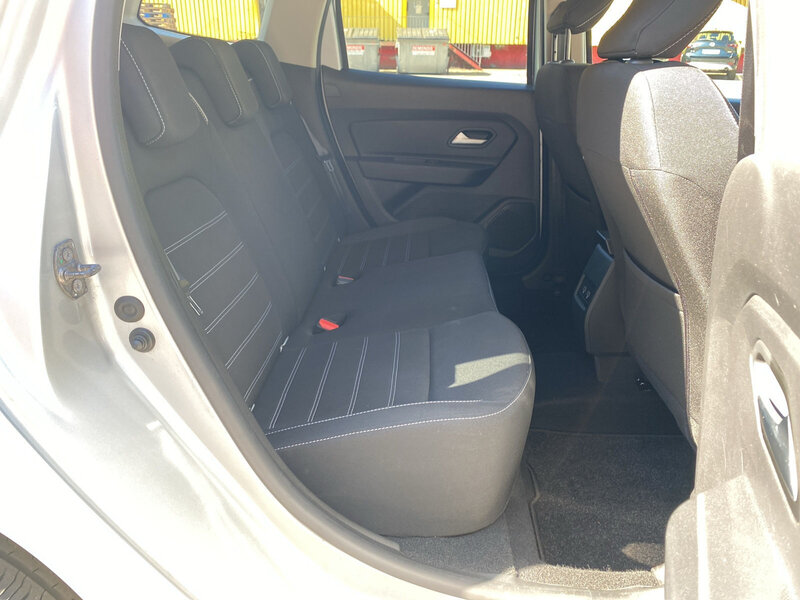 Fahrzeugabbildung Duster Navi 360° Bild 12 von 20
