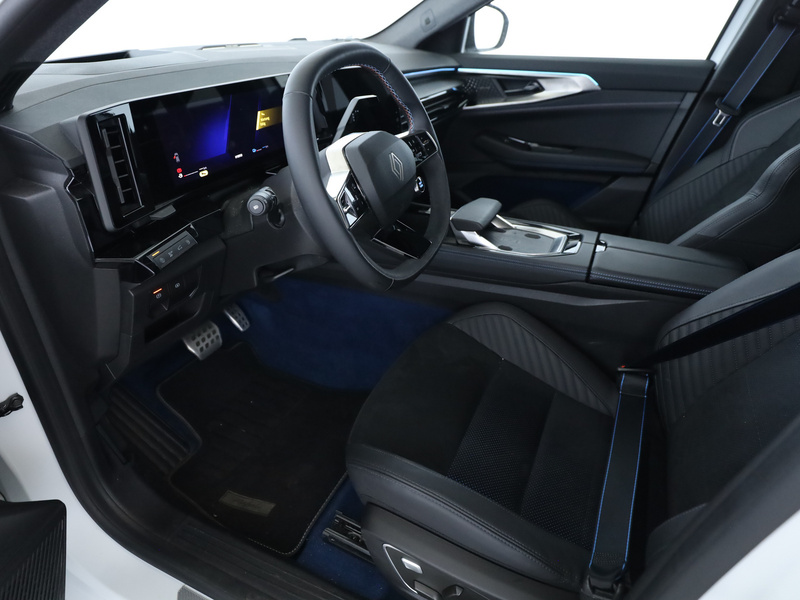 Fahrzeugabbildung Rafale 1.2 Plug-in Hybrid Atelier Alpine 300 Bild 27 von 30