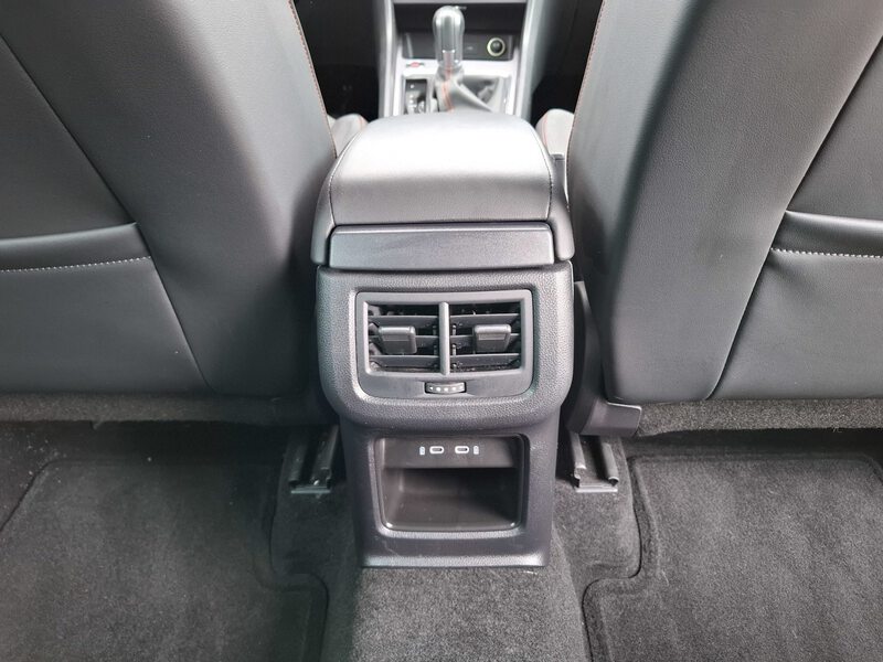 Fahrzeugabbildung Ateca FR 1.5 TSI ACT 110 kW (150 PS) 7-Gang DSG Bild 18 von 48