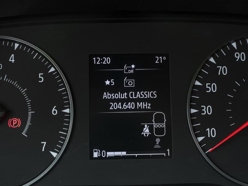 Fahrzeugabbildung Sandero USB BT GJR ZV Bild 6 von 15