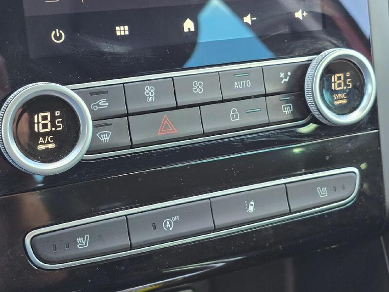 Fahrzeugabbildung Megane IV INTENS TCe 140 Bild 12 von 20