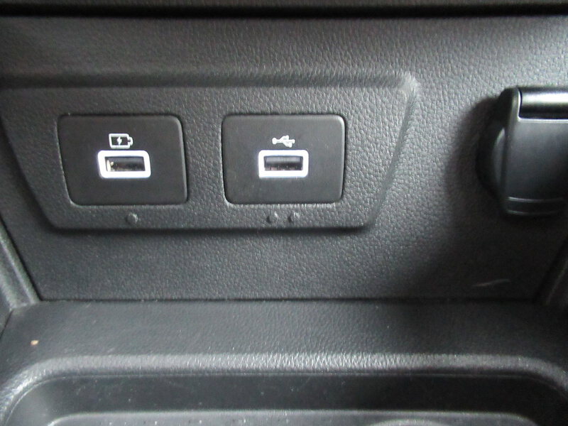 Fahrzeugabbildung Duster ABS Fahrerairbag SERVO Bild 11 von 30