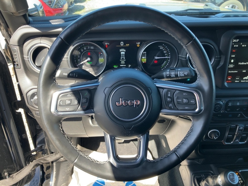 Fahrzeugabbildung Wrangler 4x4 Automatik, Carplay Bild 18 von 20