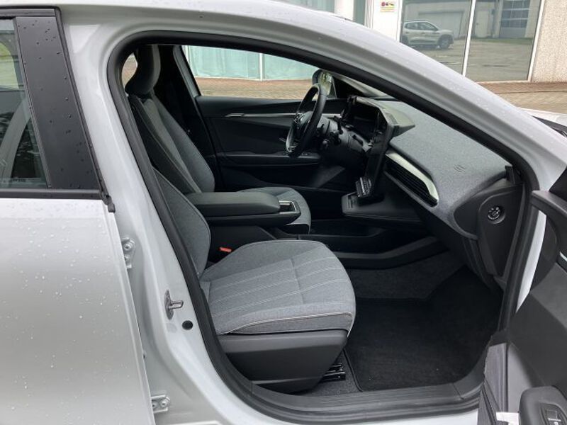 Fahrzeugabbildung Megane E-Tech 100% Paket Evolution ER EV60 130 Bild 6 von 16
