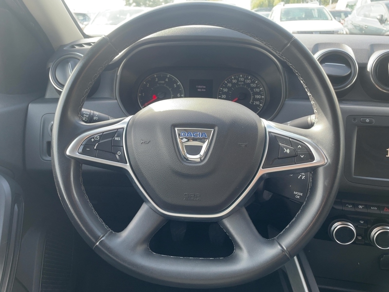 Fahrzeugabbildung Duster II 1.3 TCe 130 Prestige 4WD Bild 8 von 15