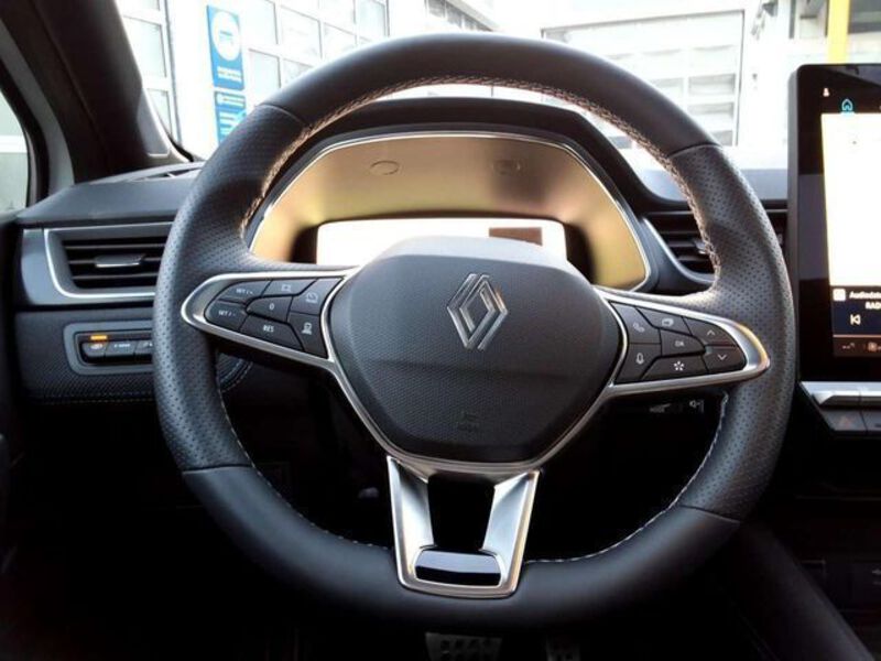 Fahrzeugabbildung Captur 360KAM/CARPLAY/LHZ/NAVI/ Bild 9 von 16