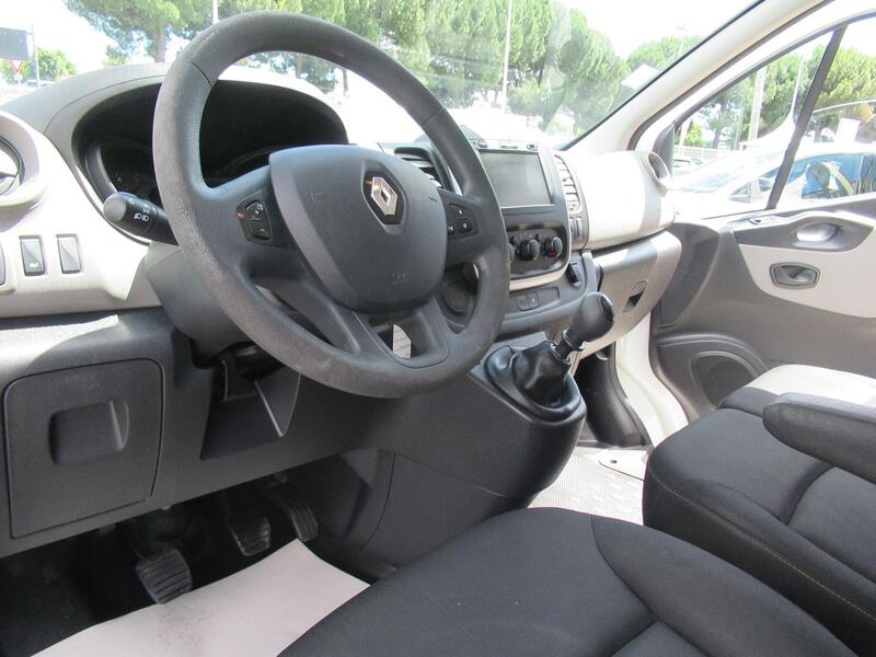 Renault Trafic Combi