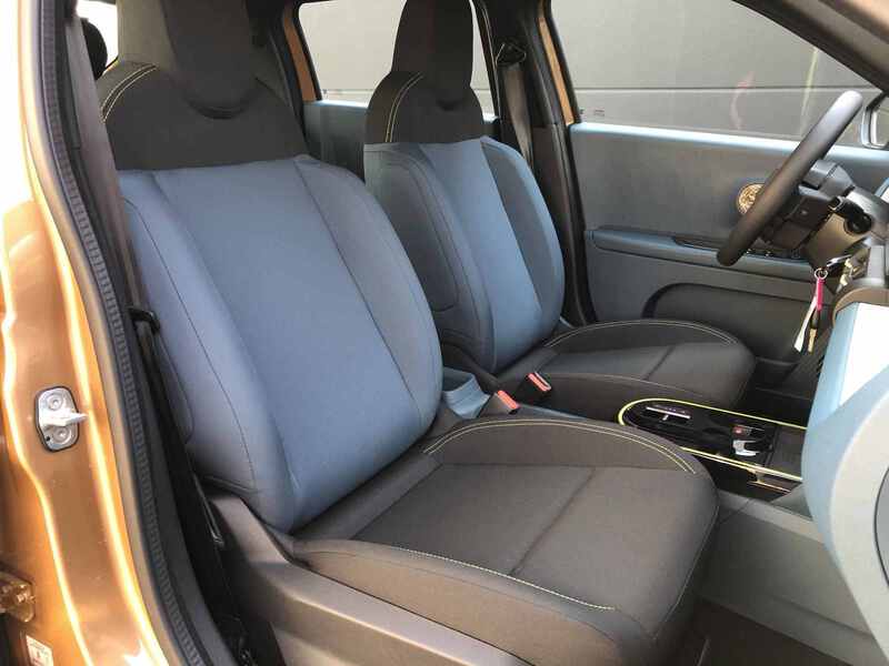 Fahrzeugabbildung Grande Panda Business Edition 110PS Automatik Bild 7 von 20