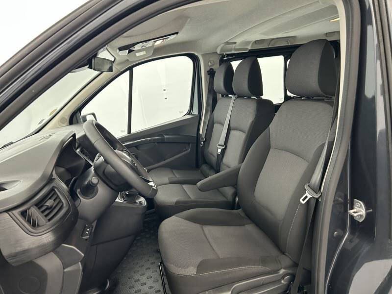 Renault Trafic Combi