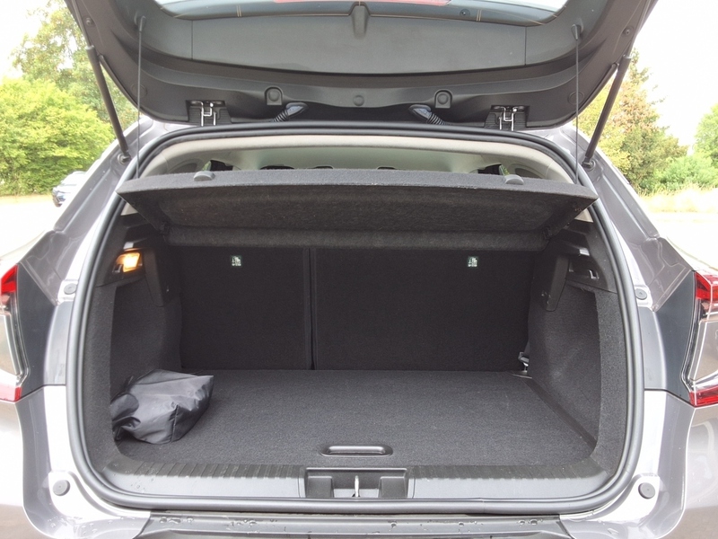 Fahrzeugabbildung Captur EXPERIENCE TCe 100 LPG Bild 13 von 16