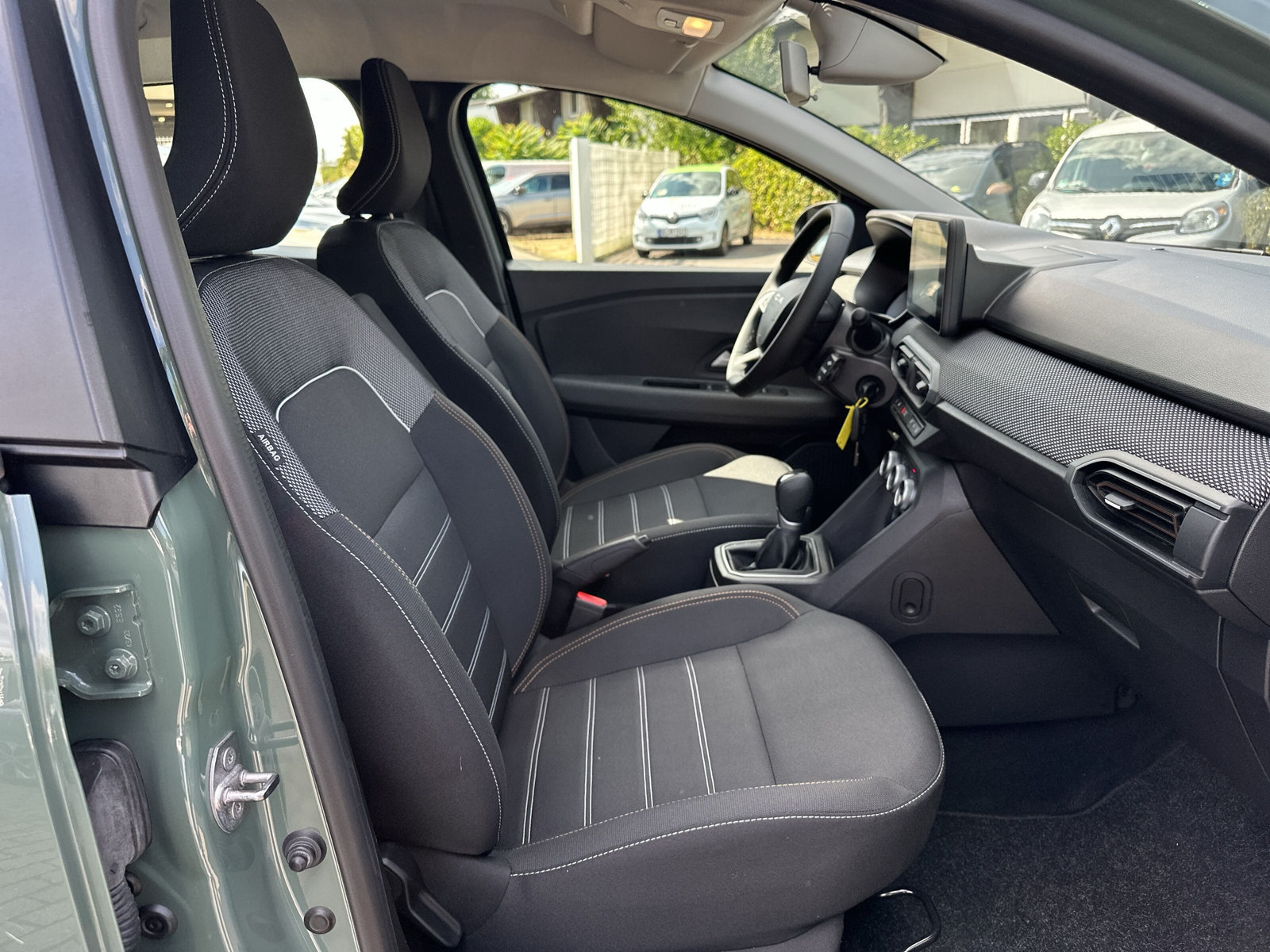 Dacia Sandero – Bild 11