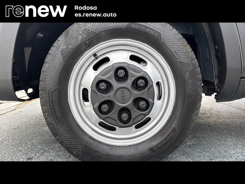Iveco Defender