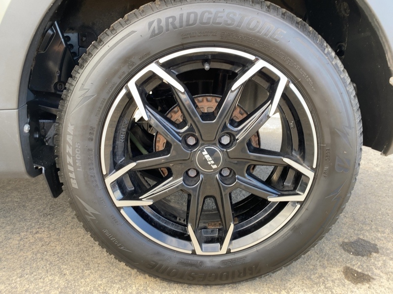 Fahrzeugabbildung Sandero ABS Fahrerairbag ESP Bild 20 von 20