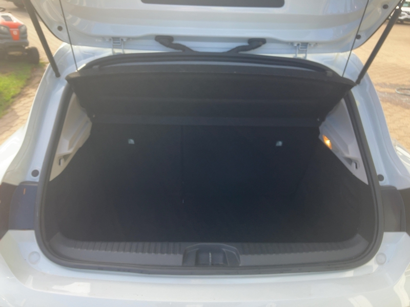Fahrzeugabbildung Clio BUSINESS SCe 75 Navi+Klima Bild 6 von 20